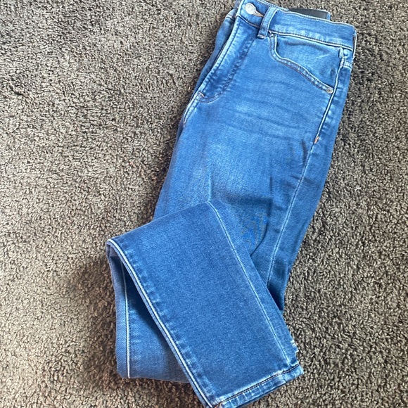 High Rise Skinny Express Jeans - Picture 5 of 6